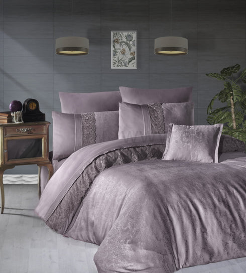 Prabangaus siuvinėto VIP satino "Florencia Collection" patalynės komplektas, prigesinta violetinė